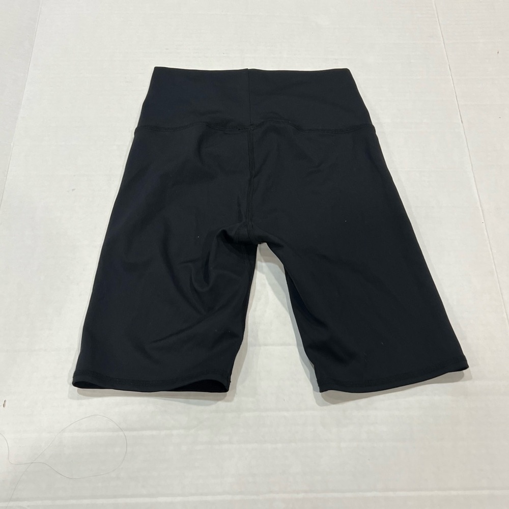 Niyama Sol | High Rise Black Bike Shorts - Picture 2 of 3